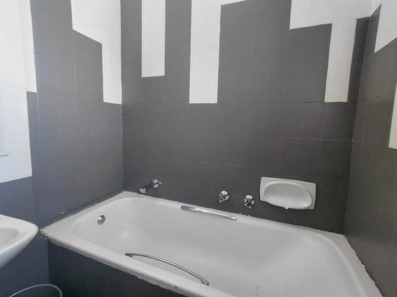 To Let 2 Bedroom Property for Rent in Zonnebloem Western Cape
